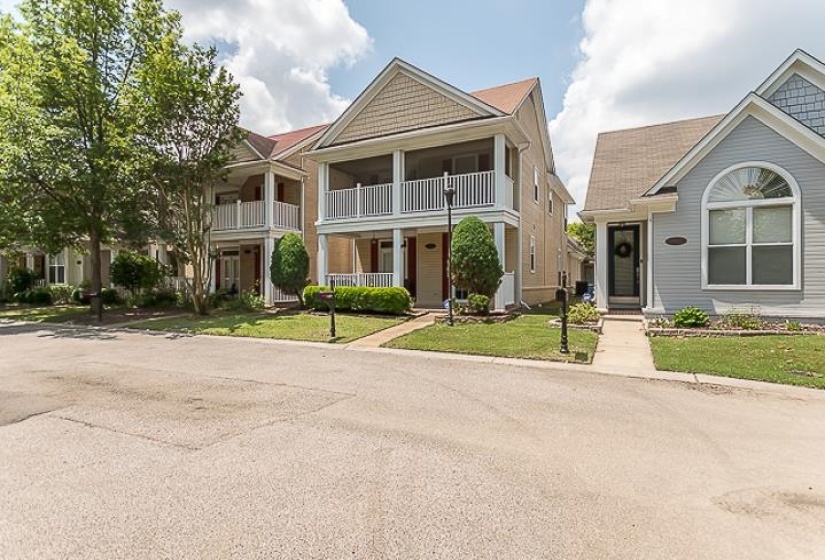 1459 DOWN RIVER DR, Memphis, Tennessee 38103, 3 Bedrooms Bedrooms, 6 Rooms Rooms,2.1 BathroomsBathrooms,Rental Properties,For Sale,DOWN RIVER,10221985