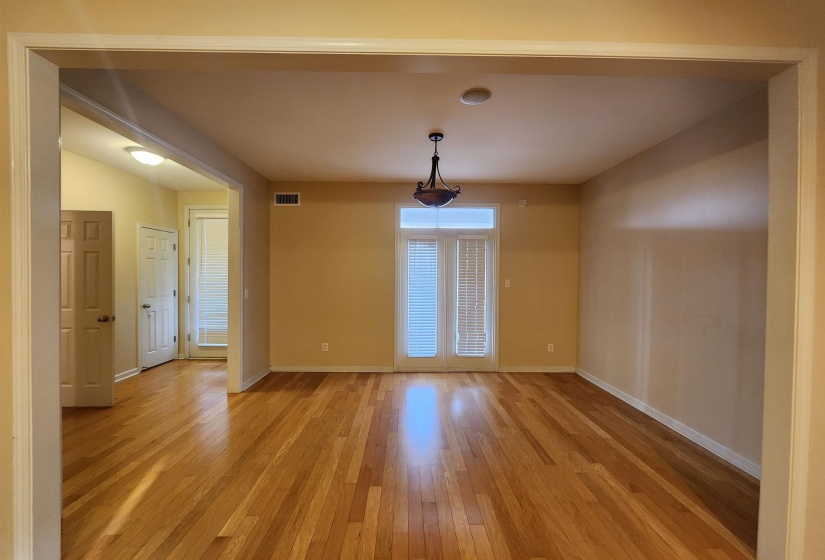 1459 DOWN RIVER DR, Memphis, Tennessee 38103, 3 Bedrooms Bedrooms, 6 Rooms Rooms,2.1 BathroomsBathrooms,Rental Properties,For Sale,DOWN RIVER,10221985