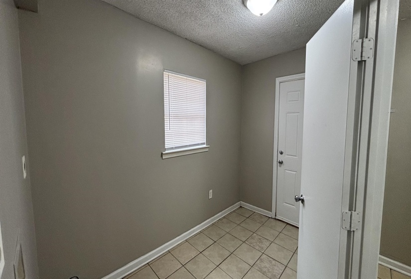 5022 BYRON RD, Memphis, Tennessee 38122, 2 Bedrooms Bedrooms, 6 Rooms Rooms,2 BathroomsBathrooms,Rental Properties,For Sale,BYRON,10221992