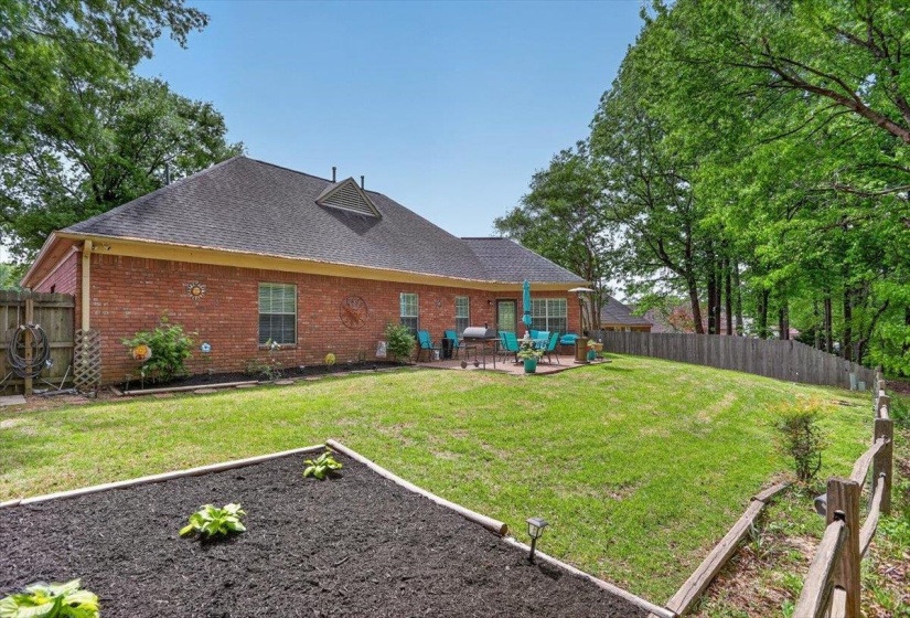 6220 DAYBREAK DR, Bartlett, Tennessee 38135, 3 Bedroom Bedrooms, 9 Room Rooms,2.1 BathroomBathrooms,Residential,For Sale,DAYBREAK,0,10219407
