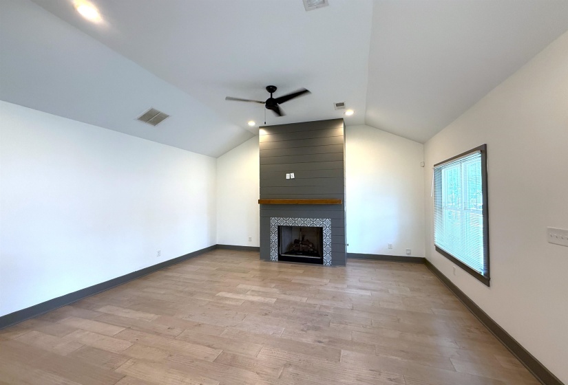 4948 WILBURN AVE, Memphis, Tennessee 38117, 4 Bedroom Bedrooms, 8 Room Rooms,2 BathroomBathrooms,Residential,For Sale,WILBURN,0,10221998