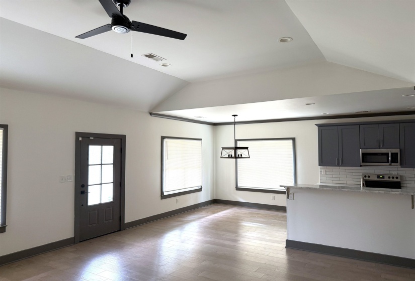 4948 WILBURN AVE, Memphis, Tennessee 38117, 4 Bedroom Bedrooms, 8 Room Rooms,2 BathroomBathrooms,Residential,For Sale,WILBURN,0,10221998