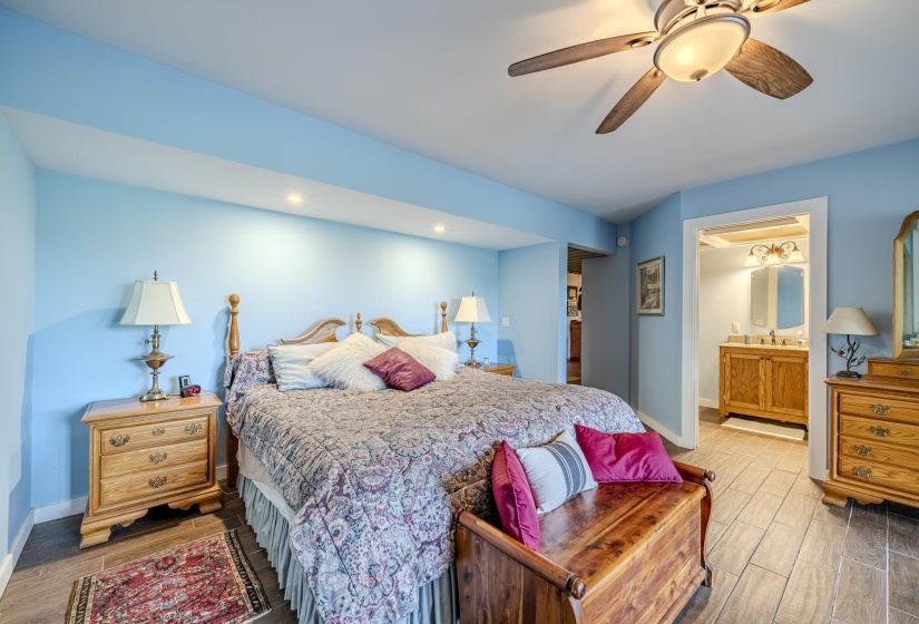 13410 64 HWY, Savannah, Tennessee 38372, 4 Bedrooms Bedrooms, 11 Rooms Rooms,3 BathroomsBathrooms,Residential,For Sale,64,10222001