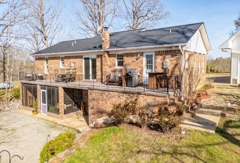 13410 64 HWY, Savannah, Tennessee 38372, 4 Bedrooms Bedrooms, 11 Rooms Rooms,3 BathroomsBathrooms,Residential,For Sale,64,10222001