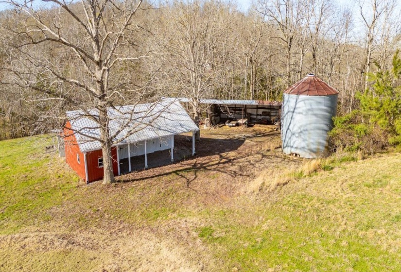 13410 64 HWY, Savannah, Tennessee 38372, 4 Bedrooms Bedrooms, 11 Rooms Rooms,3 BathroomsBathrooms,Residential,For Sale,64,10222001