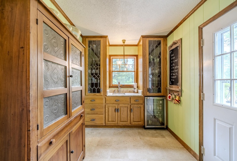 13410 64 HWY, Savannah, Tennessee 38372, 4 Bedrooms Bedrooms, 11 Rooms Rooms,3 BathroomsBathrooms,Residential,For Sale,64,10222001