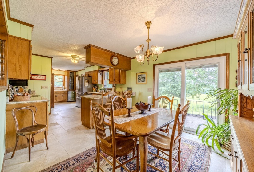 13410 64 HWY, Savannah, Tennessee 38372, 4 Bedrooms Bedrooms, 11 Rooms Rooms,3 BathroomsBathrooms,Residential,For Sale,64,10222001