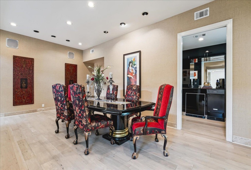 333 WINTER OAK LN, Memphis, Tennessee 38120, 3 Bedrooms Bedrooms, 10 Rooms Rooms,4.3 BathroomsBathrooms,Residential,For Sale,WINTER OAK,10222002