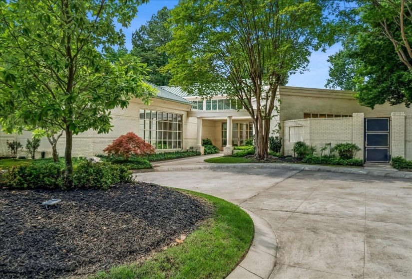 333 WINTER OAK LN, Memphis, Tennessee 38120, 3 Bedrooms Bedrooms, 10 Rooms Rooms,4.3 BathroomsBathrooms,Residential,For Sale,WINTER OAK,10222002