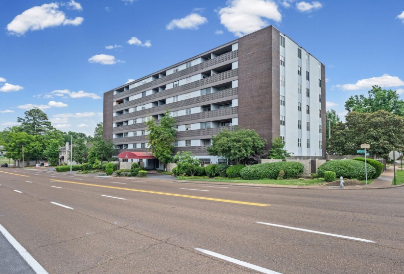 2277 UNION AVE, Memphis, Tennessee 38104, 3 Bedrooms Bedrooms, 6 Rooms Rooms,2 BathroomsBathrooms,Residential,For Sale,UNION,10222003
