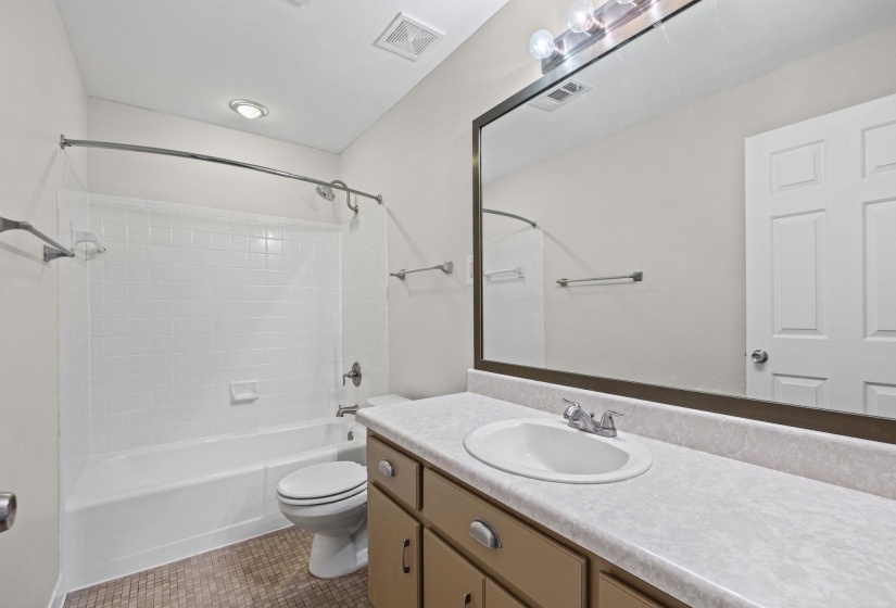 2277 UNION AVE, Memphis, Tennessee 38104, 3 Bedrooms Bedrooms, 6 Rooms Rooms,2 BathroomsBathrooms,Residential,For Sale,UNION,10222003