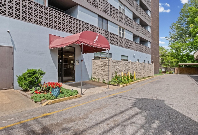 2277 UNION AVE, Memphis, Tennessee 38104, 3 Bedrooms Bedrooms, 6 Rooms Rooms,2 BathroomsBathrooms,Residential,For Sale,UNION,10222003