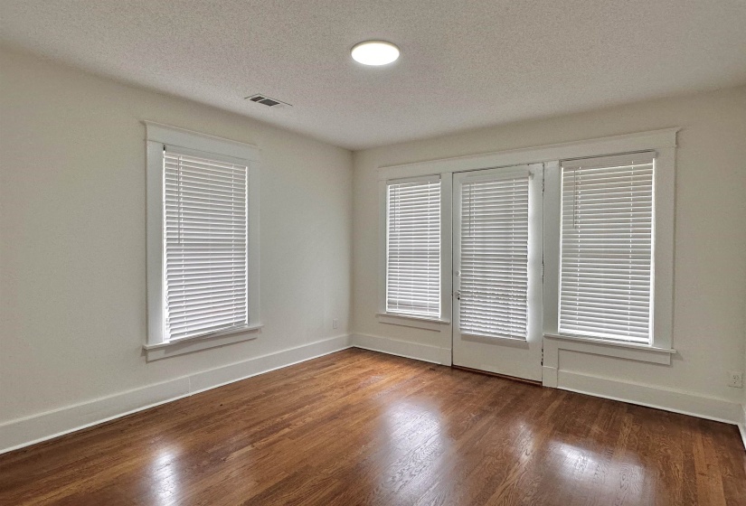 1145 TANGLEWOOD ST, Memphis, Tennessee 38114, 3 Bedrooms Bedrooms, 6 Rooms Rooms,2 BathroomsBathrooms,Residential,For Sale,TANGLEWOOD,10222004