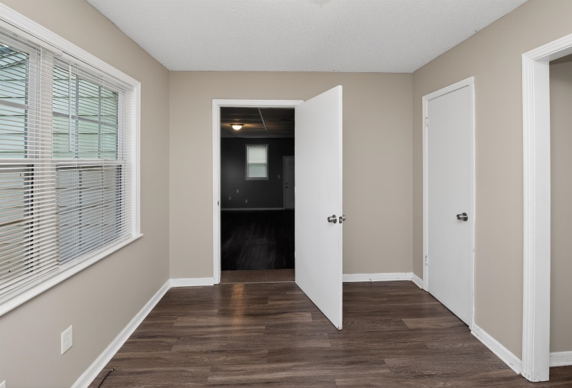 3837 VOLTAIRE AVE, Memphis, Tennessee 38128, 3 Bedroom Bedrooms, 6 Room Rooms,2 BathroomBathrooms,Residential,For Sale,VOLTAIRE,0,10222008