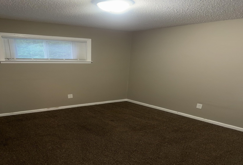 3837 VOLTAIRE AVE, Memphis, Tennessee 38128, 3 Bedrooms Bedrooms, 6 Rooms Rooms,2 BathroomsBathrooms,Residential,For Sale,VOLTAIRE,10222008