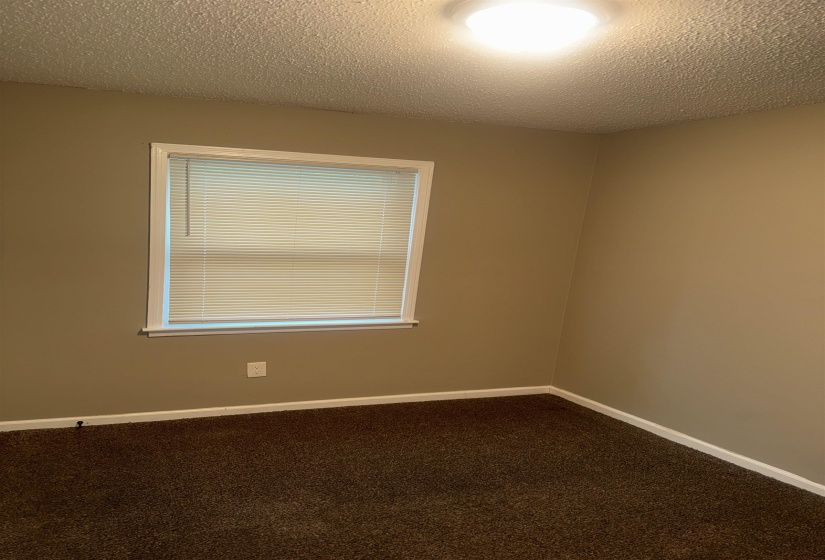 3837 VOLTAIRE AVE, Memphis, Tennessee 38128, 3 Bedrooms Bedrooms, 6 Rooms Rooms,2 BathroomsBathrooms,Residential,For Sale,VOLTAIRE,10222008