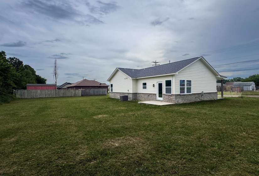 56 BROOKSIDE AVE, Mason, Tennessee 38049, 3 Bedrooms Bedrooms, 5 Rooms Rooms,2 BathroomsBathrooms,Residential,For Sale,BROOKSIDE,10222010
