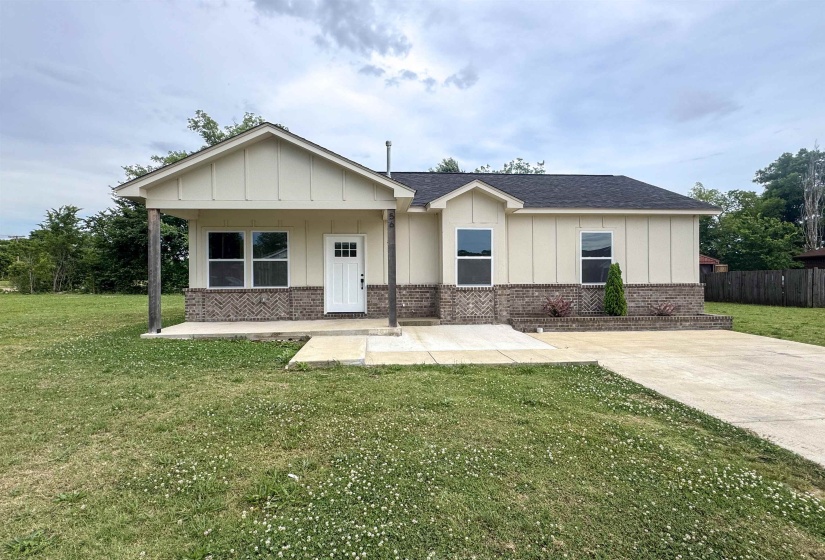 56 BROOKSIDE AVE, Mason, Tennessee 38049, 3 Bedrooms Bedrooms, 5 Rooms Rooms,2 BathroomsBathrooms,Residential,For Sale,BROOKSIDE,10222010