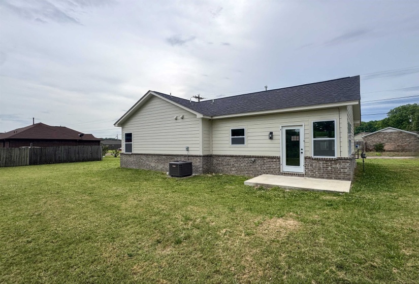 56 BROOKSIDE AVE, Mason, Tennessee 38049, 3 Bedrooms Bedrooms, 5 Rooms Rooms,2 BathroomsBathrooms,Residential,For Sale,BROOKSIDE,10222010