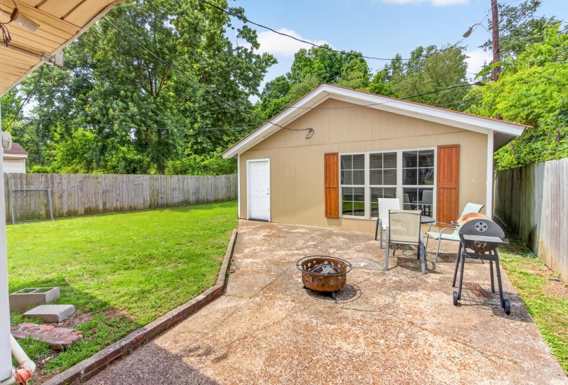 1657 DUKE ST, Memphis, Tennessee 38108, 3 Bedrooms Bedrooms, 5 Rooms Rooms,1 BathroomBathrooms,Residential,For Sale,DUKE,10222014