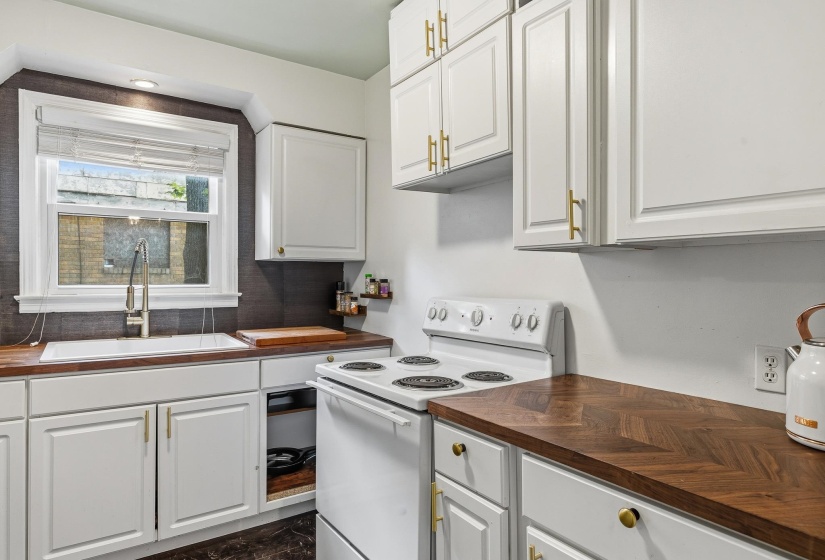 38 HOLMES ST, Memphis, Tennessee 38111, 2 Bedroom Bedrooms, 0 ,1 BathroomBathrooms,Duplexes,For Sale,HOLMES,0,10222027