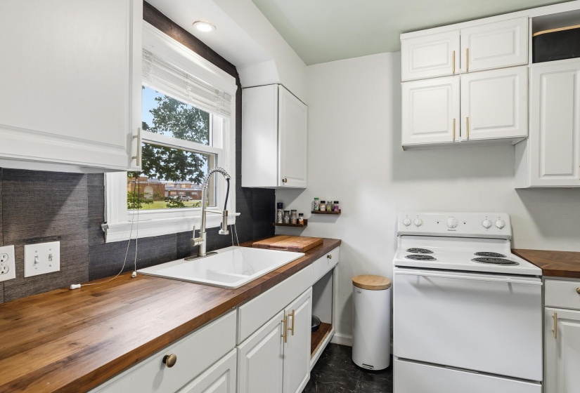 38 HOLMES ST, Memphis, Tennessee 38111, 2 Bedroom Bedrooms, 0 ,1 BathroomBathrooms,Duplexes,For Sale,HOLMES,0,10222027