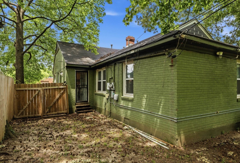 38 HOLMES ST, Memphis, Tennessee 38111, 2 Bedroom Bedrooms, 0 ,1 BathroomBathrooms,Duplexes,For Sale,HOLMES,0,10222027