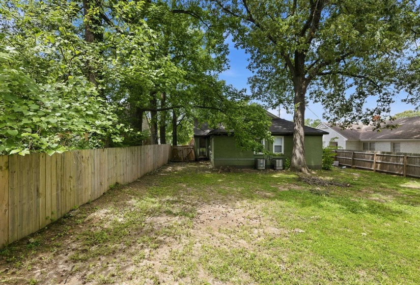 38 HOLMES ST, Memphis, Tennessee 38111, 2 Bedroom Bedrooms, 0 ,1 BathroomBathrooms,Duplexes,For Sale,HOLMES,0,10222027
