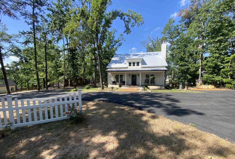 420 HOLIDAY HILLS RD, Counce, Tennessee 38326, 3 Bedroom Bedrooms, 7 Room Rooms,2 BathroomBathrooms,Residential,For Sale,HOLIDAY HILLS,0,10222035