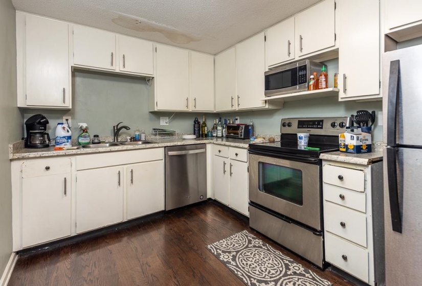 805 CREEKSIDE DR, Memphis, Tennessee 38117, 2 Bedrooms Bedrooms, 5 Rooms Rooms,2 BathroomsBathrooms,Residential,For Sale,CREEKSIDE,10222036