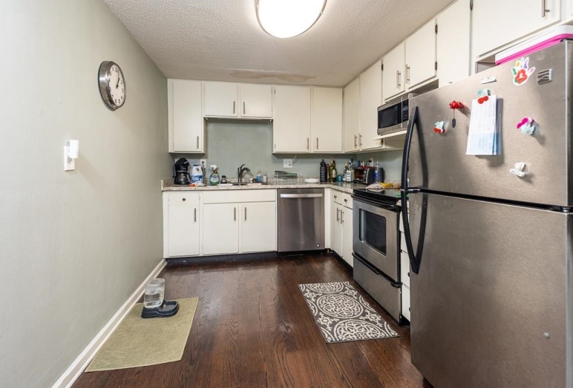 805 CREEKSIDE DR, Memphis, Tennessee 38117, 2 Bedrooms Bedrooms, 5 Rooms Rooms,2 BathroomsBathrooms,Residential,For Sale,CREEKSIDE,10222036