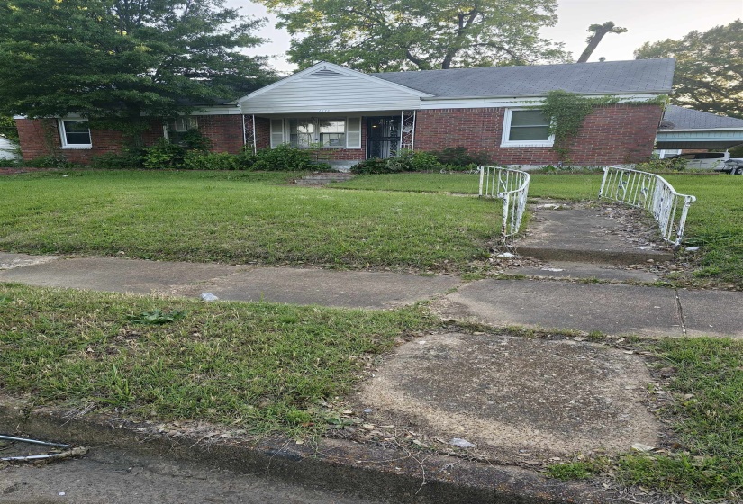 1515 SEMMES ST, Memphis, Tennessee 38114, 2 Bedroom Bedrooms, 6 Room Rooms,2 BathroomBathrooms,Residential,For Sale,SEMMES,0,10222050