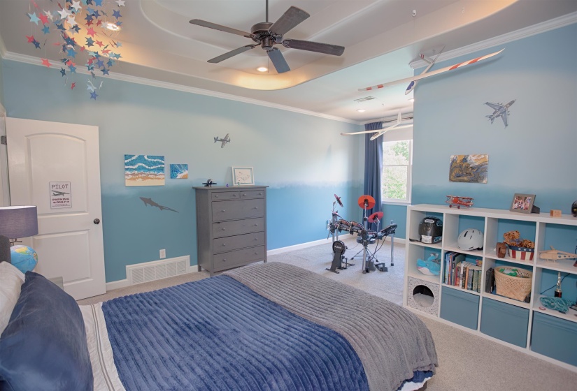220 SOUTHMILL DR, Eads, Tennessee 38028, 6 Bedrooms Bedrooms, 17 Rooms Rooms,4.1 BathroomsBathrooms,Residential,For Sale,SOUTHMILL,10222053