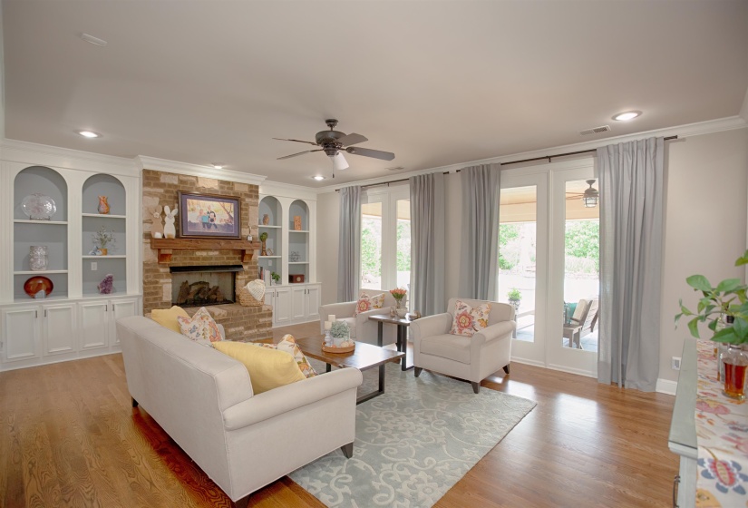220 SOUTHMILL DR, Eads, Tennessee 38028, 6 Bedrooms Bedrooms, 17 Rooms Rooms,4.1 BathroomsBathrooms,Residential,For Sale,SOUTHMILL,10222053