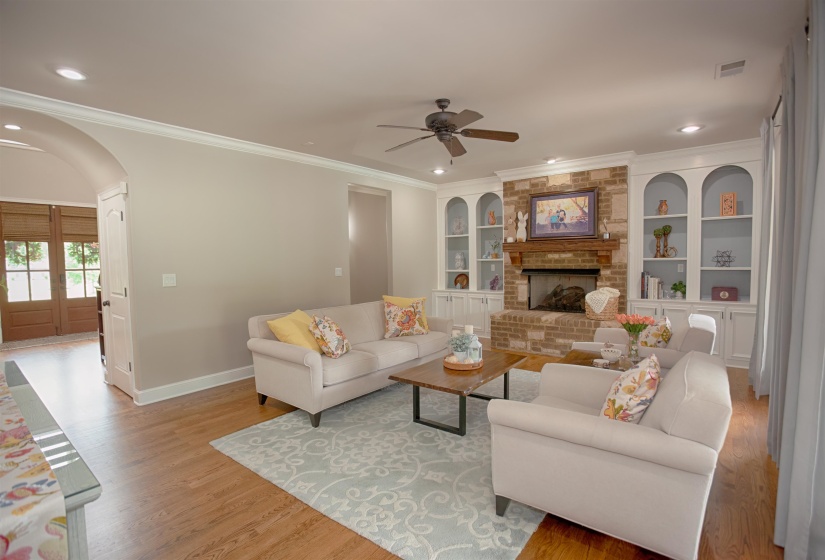 220 SOUTHMILL DR, Eads, Tennessee 38028, 6 Bedrooms Bedrooms, 17 Rooms Rooms,4.1 BathroomsBathrooms,Residential,For Sale,SOUTHMILL,10222053