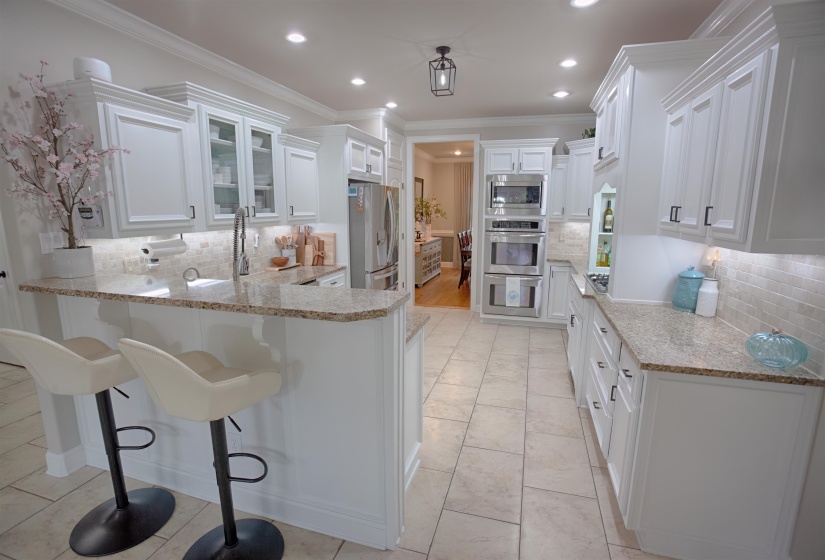 220 SOUTHMILL DR, Eads, Tennessee 38028, 6 Bedrooms Bedrooms, 17 Rooms Rooms,4.1 BathroomsBathrooms,Residential,For Sale,SOUTHMILL,10222053