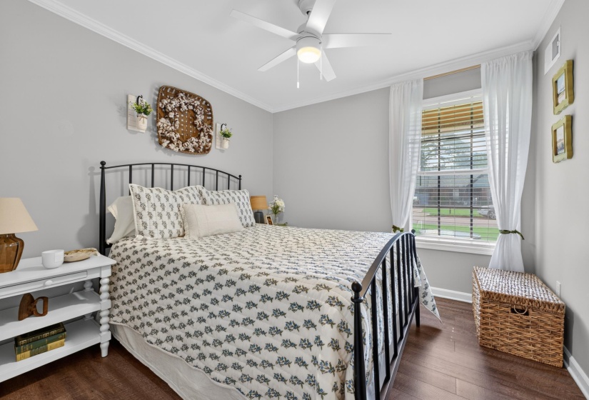 895 BARBARA LYNN DR, Collierville, Tennessee 38017, 3 Bedrooms Bedrooms, 7 Rooms Rooms,2 BathroomsBathrooms,Residential,For Sale,BARBARA LYNN,10222056