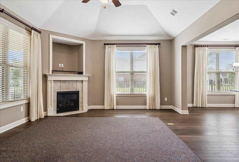 356 DOGWOOD VALLEY DR, Collierville, Tennessee 38017, 3 Bedrooms Bedrooms, 7 Rooms Rooms,2 BathroomsBathrooms,Residential,For Sale,DOGWOOD VALLEY,10222063