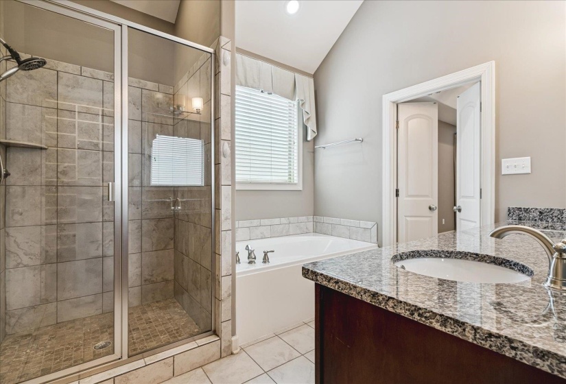 356 DOGWOOD VALLEY DR, Collierville, Tennessee 38017, 3 Bedrooms Bedrooms, 7 Rooms Rooms,2 BathroomsBathrooms,Residential,For Sale,DOGWOOD VALLEY,10222063