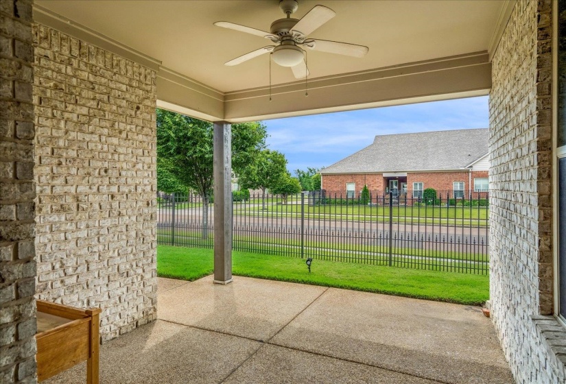 356 DOGWOOD VALLEY DR, Collierville, Tennessee 38017, 3 Bedrooms Bedrooms, 7 Rooms Rooms,2 BathroomsBathrooms,Residential,For Sale,DOGWOOD VALLEY,10222063
