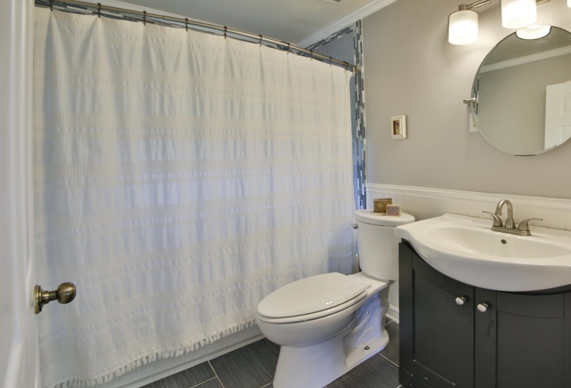 4545 AMBOY DR, Memphis, Tennessee 38117, 3 Bedrooms Bedrooms, 7 Rooms Rooms,1 BathroomBathrooms,Residential,For Sale,AMBOY,10222066