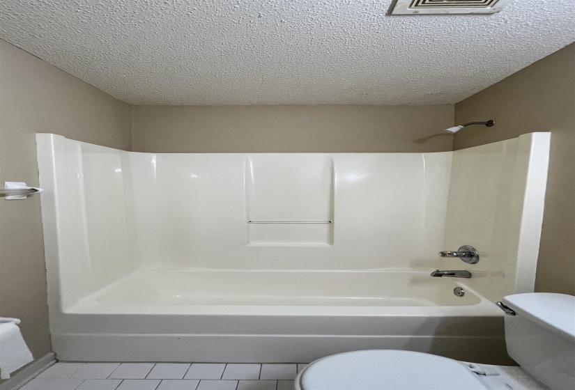 7276 AMBERLY WAY DR, Unincorporated, Tennessee 38018, 3 Bedrooms Bedrooms, 5 Rooms Rooms,2 BathroomsBathrooms,Rental Properties,For Sale,AMBERLY WAY,10222118