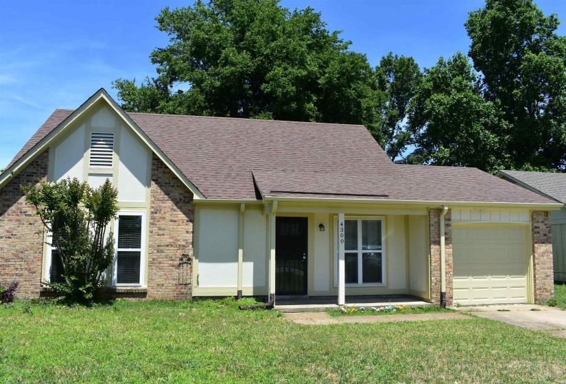 4300 BENNETT WOOD DR, Millington, Tennessee 38053, 4 Bedroom Bedrooms, 6 Room Rooms,2 BathroomBathrooms,Residential,For Sale,BENNETT WOOD,0,10222082