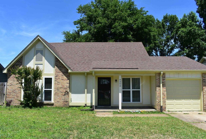 4300 BENNETT WOOD DR, Millington, Tennessee 38053, 4 Bedroom Bedrooms, 6 Room Rooms,2 BathroomBathrooms,Residential,For Sale,BENNETT WOOD,0,10222082