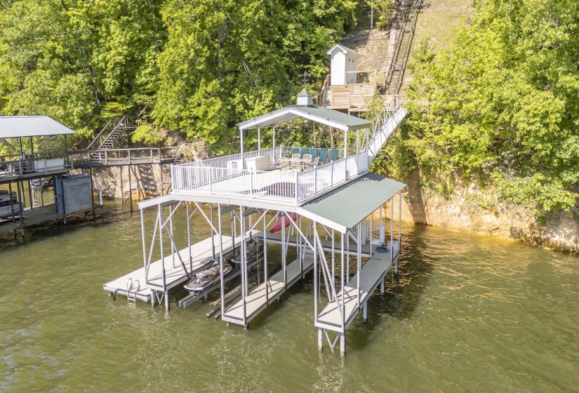 585 ISLAND VIEW DR, Counce, Tennessee 38326, 3 Bedroom Bedrooms, 10 Room Rooms,3 BathroomBathrooms,Residential,For Sale,ISLAND VIEW,0,10222083