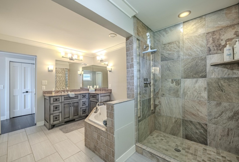 585 ISLAND VIEW DR, Counce, Tennessee 38326, 3 Bedroom Bedrooms, 10 Room Rooms,3 BathroomBathrooms,Residential,For Sale,ISLAND VIEW,0,10222083