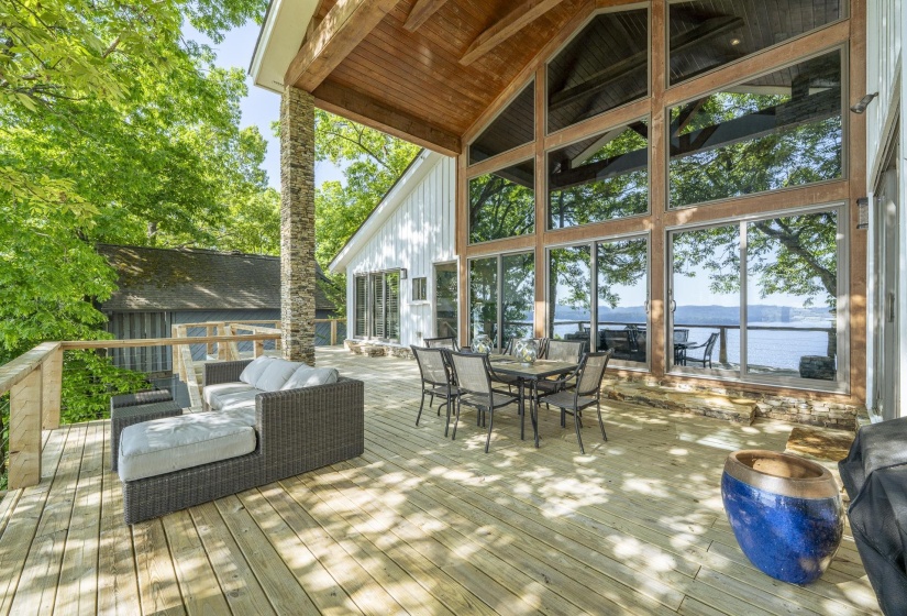 585 ISLAND VIEW DR, Counce, Tennessee 38326, 3 Bedroom Bedrooms, 10 Room Rooms,3 BathroomBathrooms,Residential,For Sale,ISLAND VIEW,0,10222083