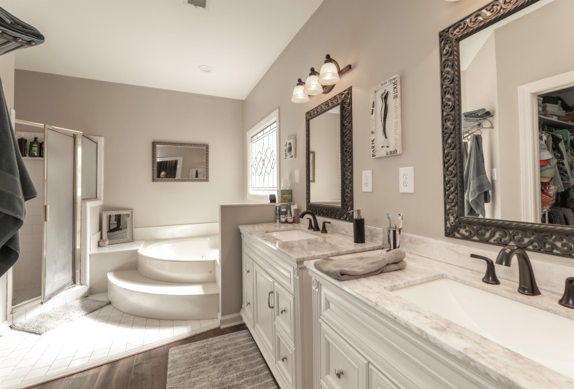 6710 KIRBY OAKS LN, Memphis, Tennessee 38119, 3 Bedroom Bedrooms, 6 Room Rooms,2.1 BathroomBathrooms,Residential,For Sale,KIRBY OAKS,0,10222085