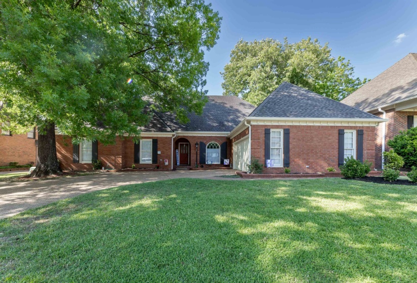 6710 KIRBY OAKS LN, Memphis, Tennessee 38119, 3 Bedroom Bedrooms, 6 Room Rooms,2.1 BathroomBathrooms,Residential,For Sale,KIRBY OAKS,0,10222085