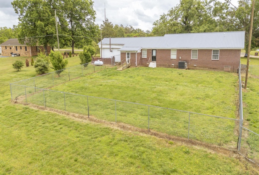 8809 22 HWY, Michie, Tennessee 38357, 3 Bedroom Bedrooms, 10 Room Rooms,2 BathroomBathrooms,Residential,For Sale,22,0,10222086